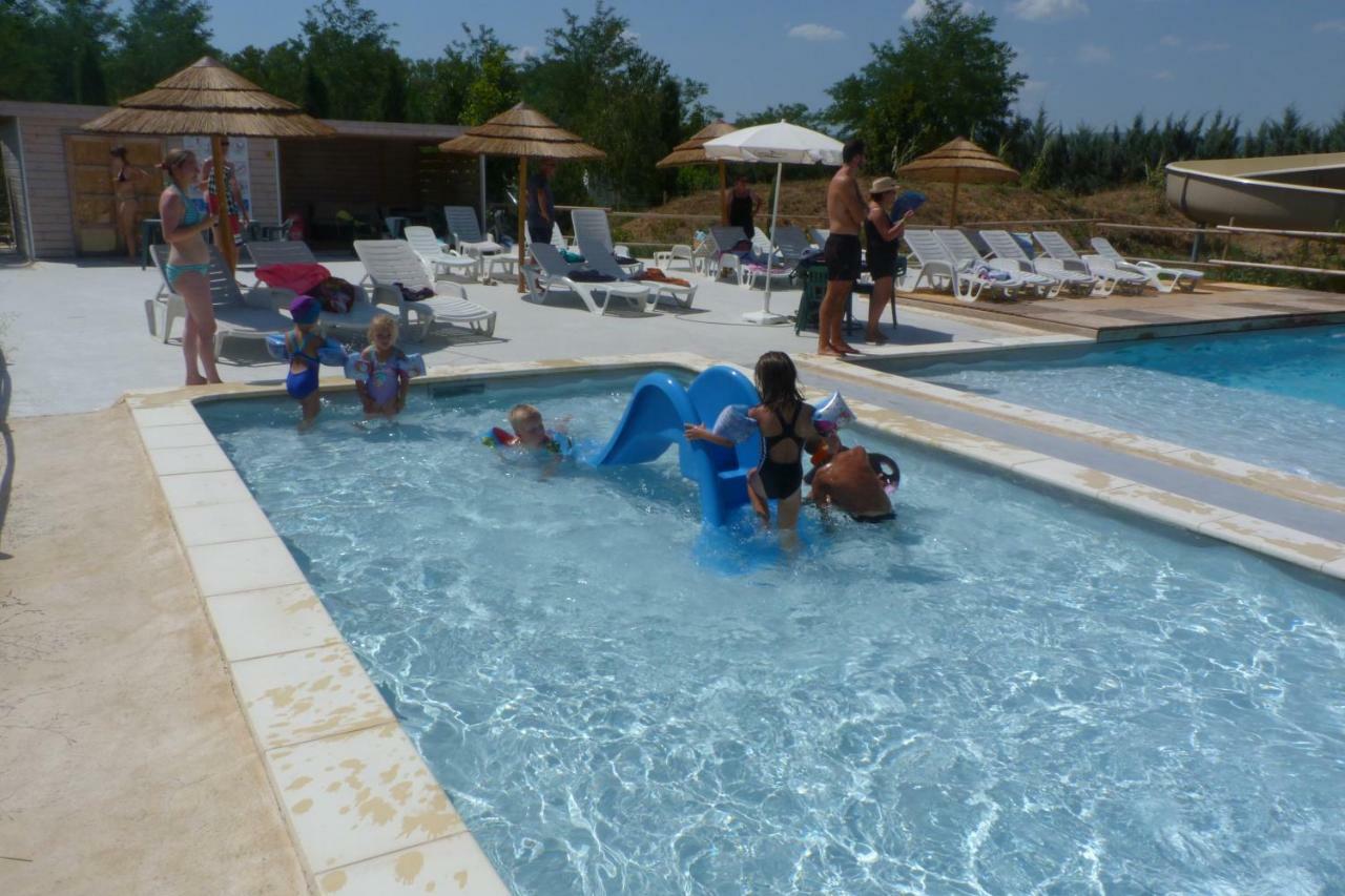 Camping L'Eau Vive Hotel Dauphin Exterior foto