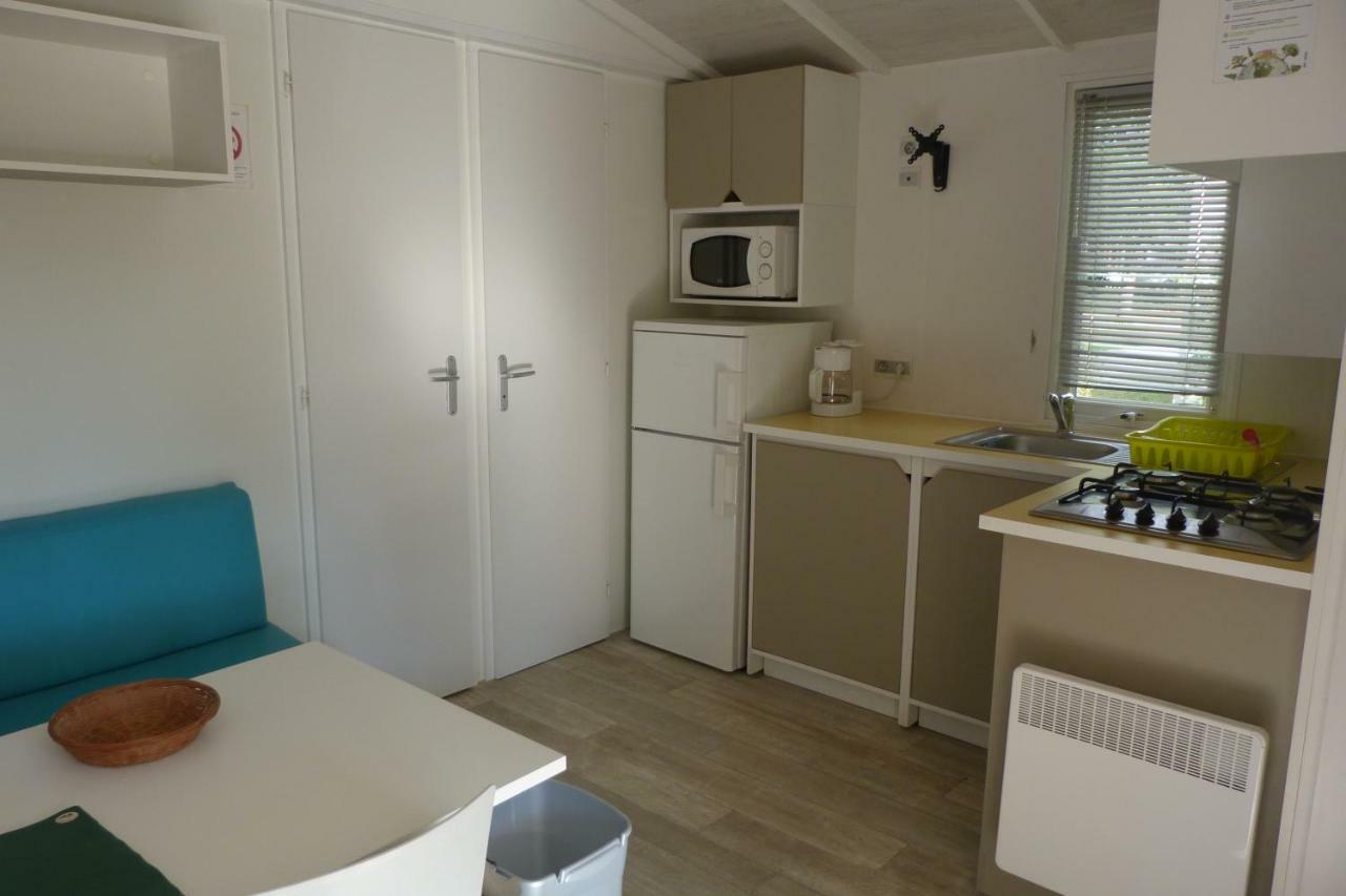 Camping L'Eau Vive Hotel Dauphin Exterior foto